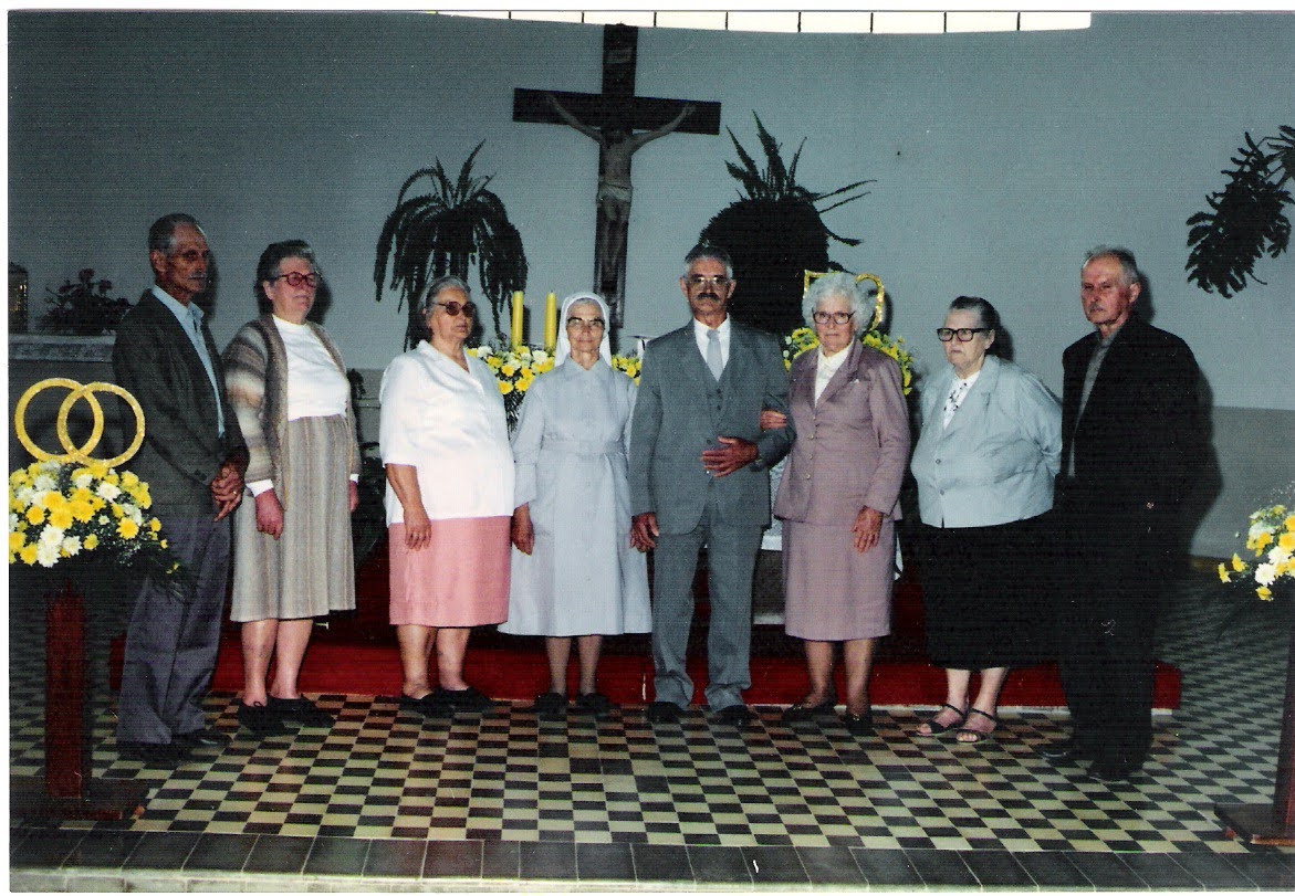 Casal com irmãos e cunhados: Lino, Elizabeth, Zita, Irmã Isaura, Gabriel, Marta, Verônica e Gregório