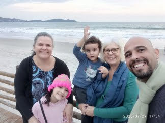 Ângela, Alice, Arthur, Terezinha, Angelo. Foto 2020