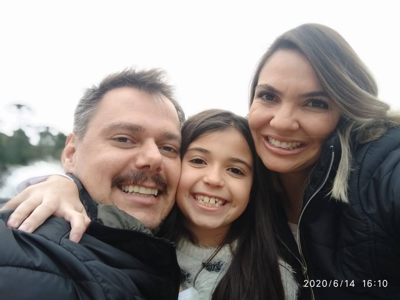 Jônatas, Luiza, Gabriella. Foto 2020.