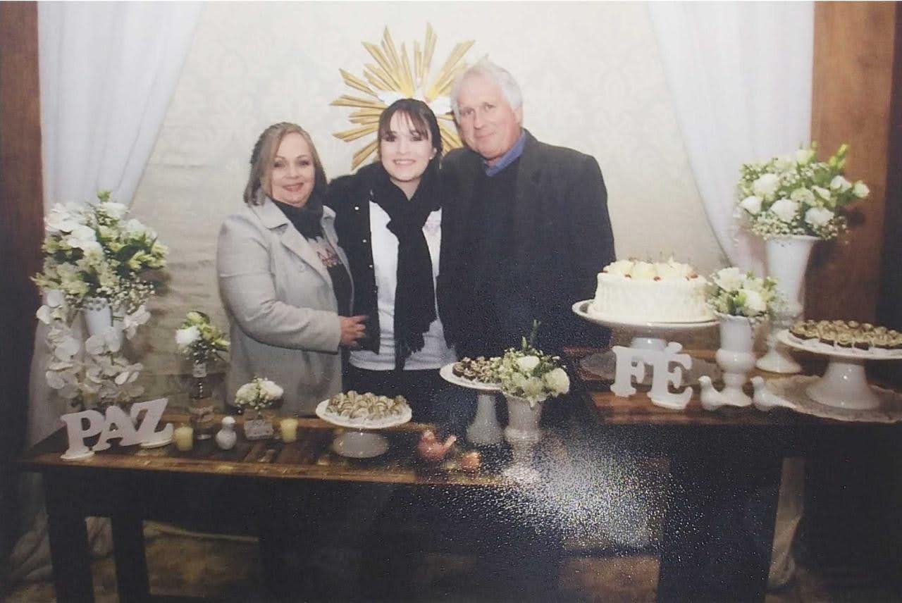 Nelci Terezinha, Ana Lara e Anísio Marcos.